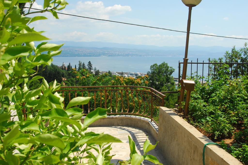 Villa Vera Icici Bagian luar foto
