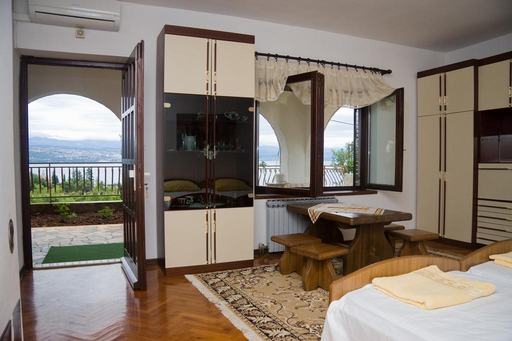 Villa Vera Icici Bagian luar foto