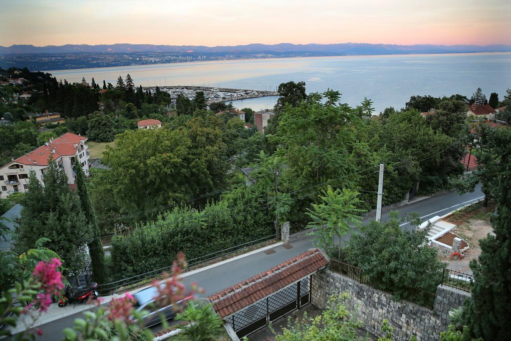 Villa Vera Icici Bagian luar foto