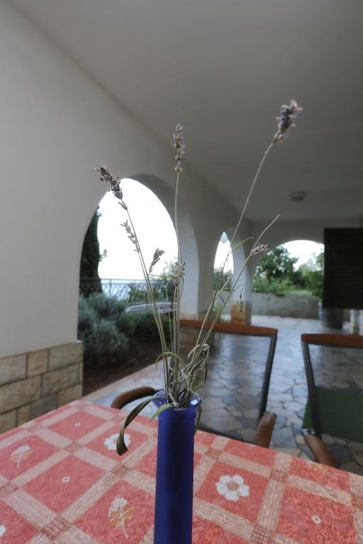 Villa Vera Icici Bagian luar foto