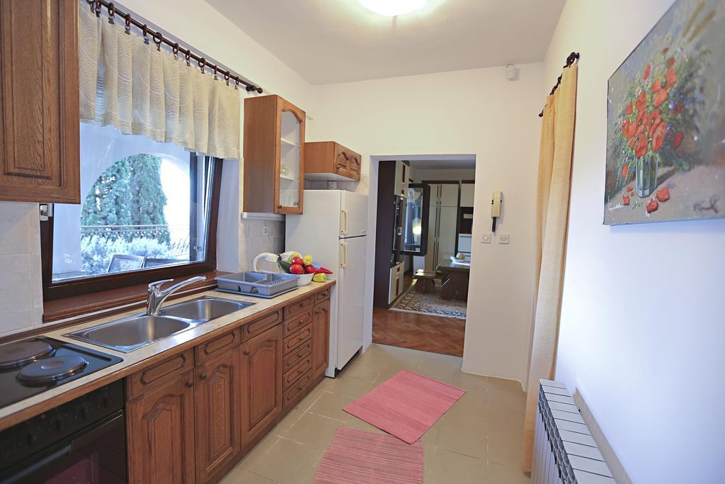Villa Vera Icici Bagian luar foto