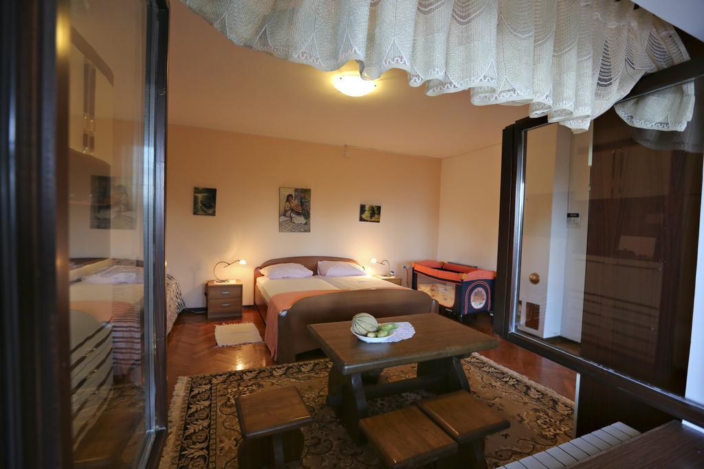 Villa Vera Icici Bagian luar foto